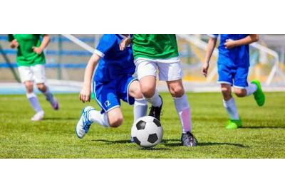 Choosing Creative Birthday Gifts for Football Lovers